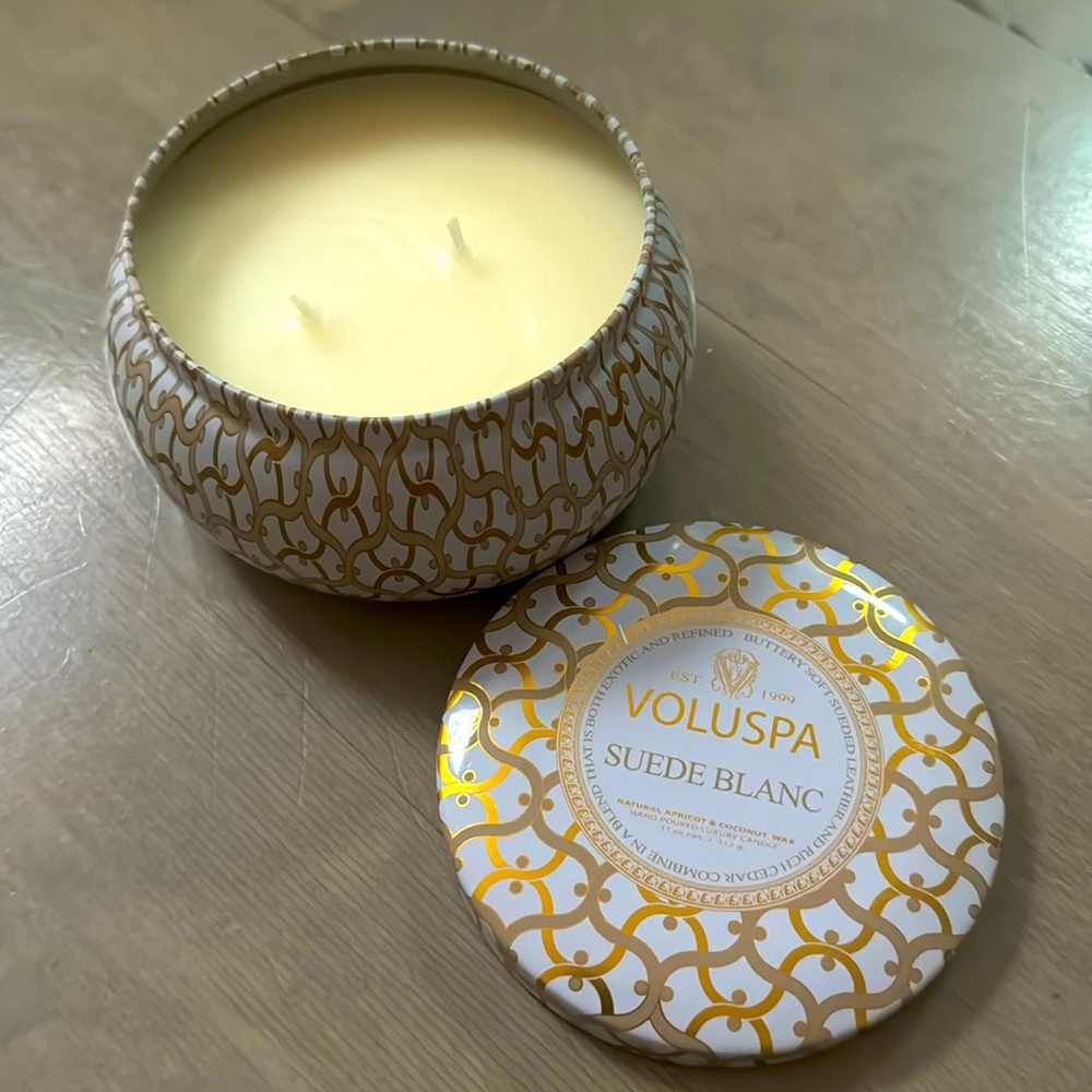 New Voluspa suede blanc metal tin candle 11oz